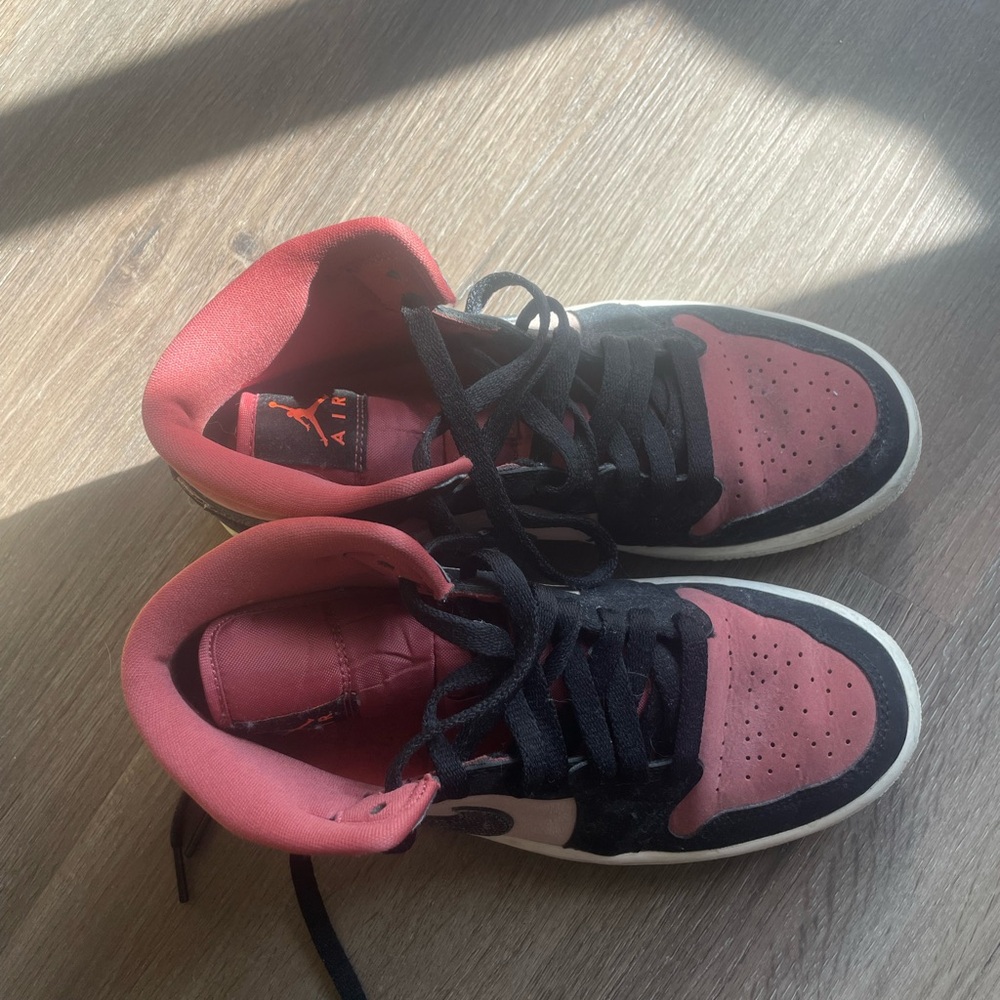 Air Jordan’s 1 Mid’ Canyon Rust View 5